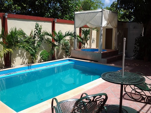 'Pool' Casas particulares are an alternative to hotels in Cuba.